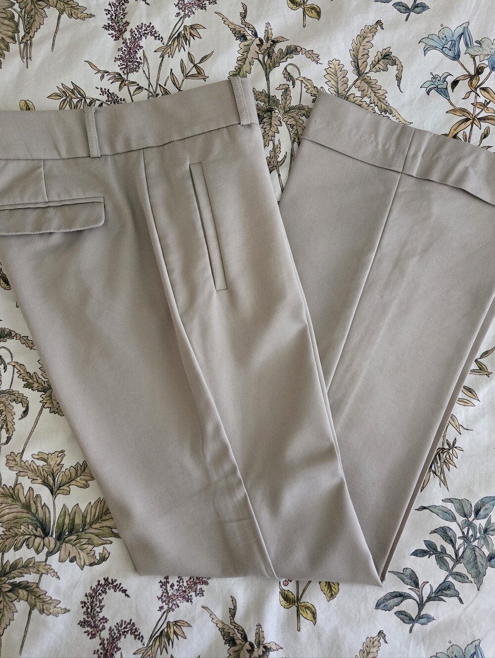 Banana Republic Martin Fit Gray Pants Size 4